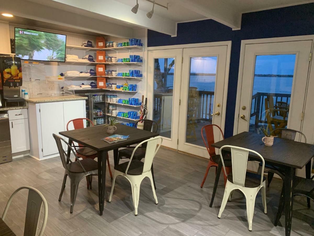 Beachfront Inn Baileys Harbor Luaran gambar
